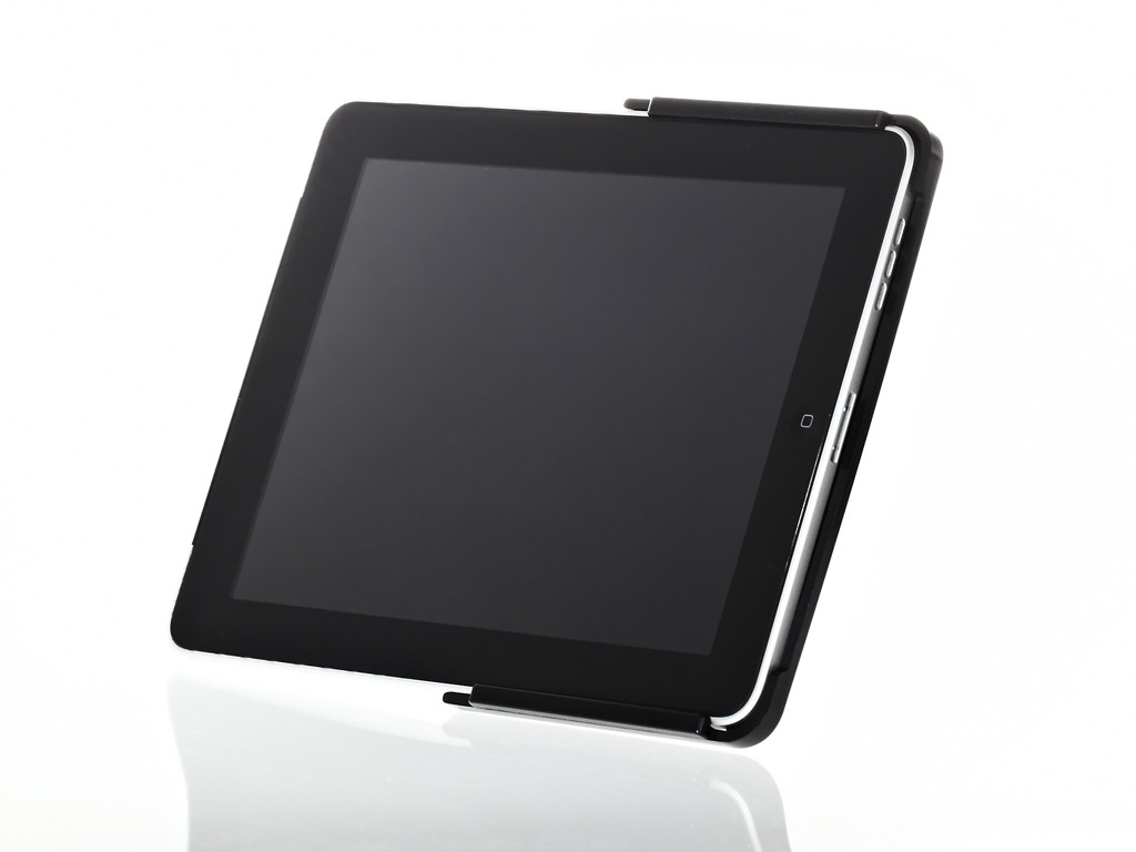 xMount@Wall - iPad 1 Wandhalterung positioniert das iPad an jeder Wand platzsparend