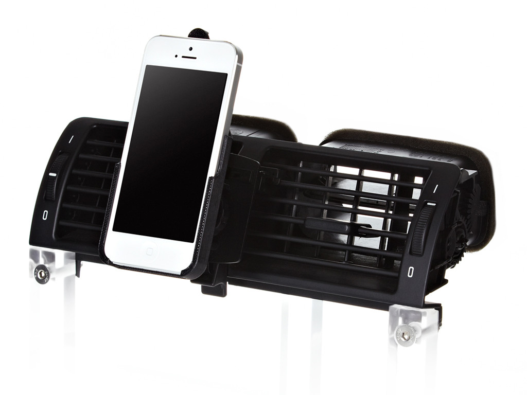 xMount@Air - iPhone 5 Lüftungshalter im Auto einfach praktisch